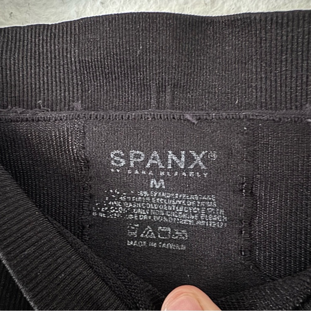 Spanx Mid Thigh Shaper Support Shorts Medium Black Classic Minimalist Lingerie - Picture 5 of 7